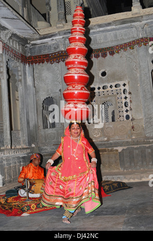 Bhavai dance. Female performers balance earthen pots or brass pitchers as they dance. Rajasthan, India Stock Photo