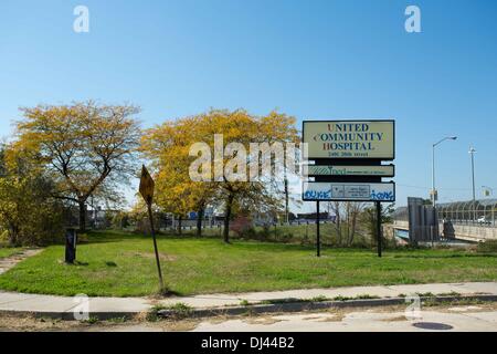 The vacant United Community Hospital ( former Southwest Detroit Hospital 1974 - 1999 ) in Southwest Detroit, Michigan for ethnic minorities, USA. Picture was taken in October 2013. Stock Photo