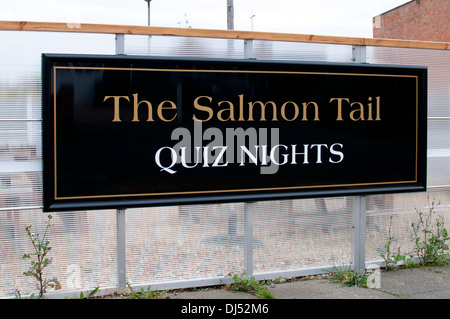 Quiz nights sign outside The Salmon Tail pub, Stratford-upon-Avon, UK Stock Photo