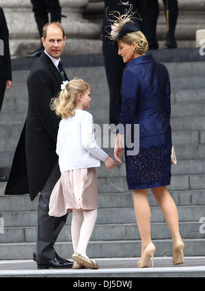 Prince Edward, Earl of Wessex , Sophie, Countess of Wessex and daughter arriving at the Queen's Diamond Jubilee thanksgiving service at St. Paul's Cathedral London, England - 05.06.12 Stock Photo