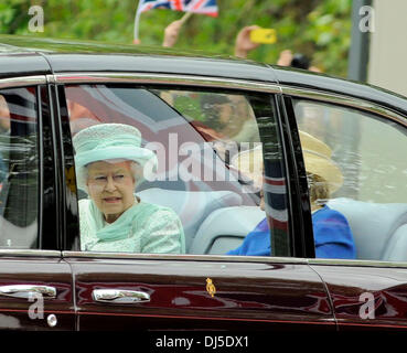 Queen Elizabeth II and Diana Marion, The Lady Farnham, in place of the Duke of Edinburgh, on route to the Queen's Diamond Jubilee thanksgiving service at St. Paul's Cathedral London, England - 05.06.12 Stock Photo
