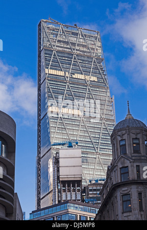 The Leadenhall Building, known as The Cheese Grater, in the City of London Stock Photo