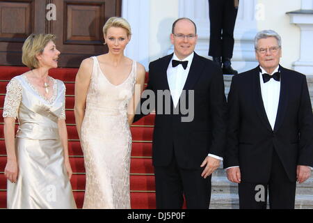 Daniela Schadt, Prince Albert II., Charlene of Monaco, Joachim Gauck at the German president Joachim Gauck's reception for Prince Albert II. and his wife Charlene at Schloss Bellevue. Berlin, Germany - 09.07.2012 Stock Photo