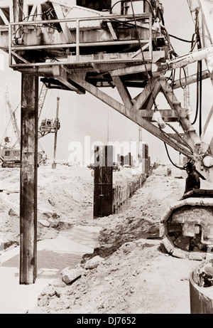 Dubai UAE Construction Of Mina Jebel Ali - 1977 Pile Driving Stock Photo