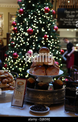 Interior of Bewley's Cafe on Grafton Street in Dublin Stock Photo