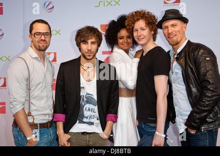 alarm Kirkegård pad Mic Donet, Max Giesinger, Kim Sanders, Michael Schulte and Ole Feddersen at  the upfronts for German TV stations ProSieben, Sat.1, Sixx and Kabel 1 at  Hamburg Cruise Center in Altona. Hamburg, Germany - 20.06.2012 Stock Photo  - Alamy