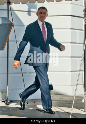 Washington, DC, USA. 24th Nov, 2013. United States President Barack Obama departs the White House in Washington, DC, USA, 24 November 2013. The President will visit Seattle, San Francisco, and Los Angeles before returning Tuesday night. Credit: Ron Sachs / Pool via CNP/dpa/Alamy Live News Stock Photo