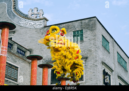 Lion dance, Zumiao ancestral temple ,Foshan Guangzhou Stock Photo