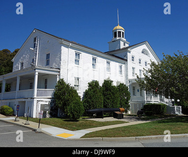 An undated photograph shows the Naval War College Museum. Founders Hall is a National Historic Landmark and home to the Naval War College Museum. In addition to being the original site of the College, it is where U.S. Navy Capt. Alfred Thayer Mahan, the c Stock Photo