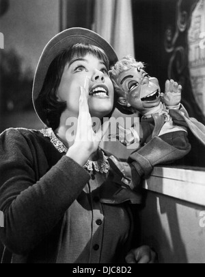 Leslie Caron on-set of the Film, Lili, 1953 Stock Photo