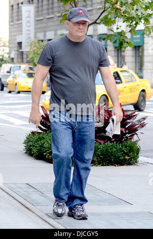 Stephen Root actor dressed causally while out and about in Manhattan New York City, USA - 23.08.12 Stock Photo