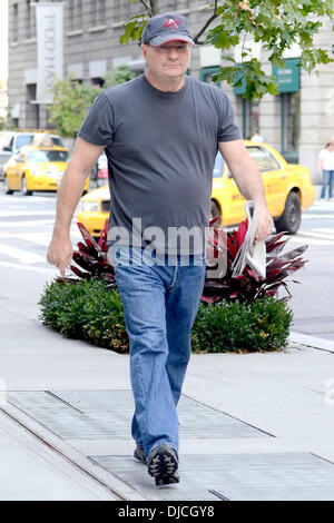 Stephen Root actor dressed causally while out and about in Manhattan New York City, USA - 23.08.12 Stock Photo