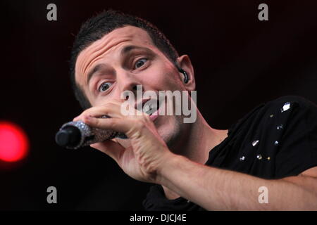 Steps performing at Newmarket Racecourse Stock Photo