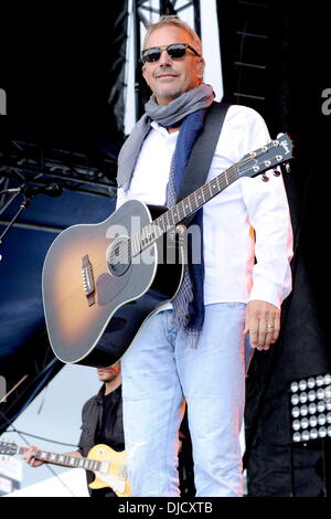 Kevin Costner performs at the 1st Annual 'Boots and Hearts Music Festival'. Bowmanville, Canada - 10.08.12 Stock Photo