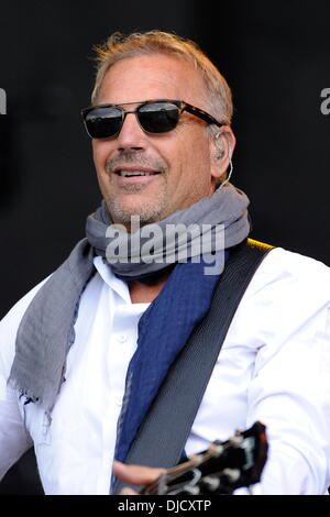 Kevin Costner performs at the 1st Annual 'Boots and Hearts Music Festival'. Bowmanville, Canada - 10.08.12 Stock Photo