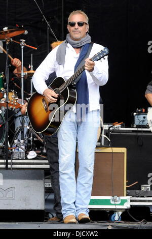 Kevin Costner performs at the 1st Annual 'Boots and Hearts Music Festival'. Bowmanville, Canada - 10.08.12 Stock Photo