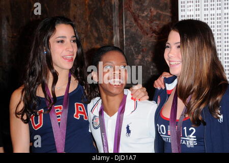 Aly Raisman, Gabby Douglas, McKayla Maroney US Women's Gymnastics Team attending a Lighting Ceremony at the Empire State Building New York City, USA - 14.08.12 Stock Photo