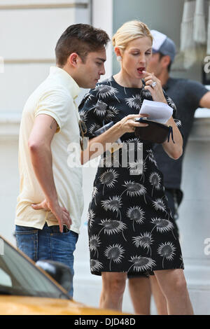 Ed Westwick And Kelly Rutherford Filming On The Set Of 'Gossip Girl In ...