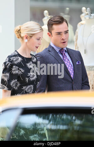 Ed Westwick And Kelly Rutherford Filming On The Set Of 'Gossip Girl In ...