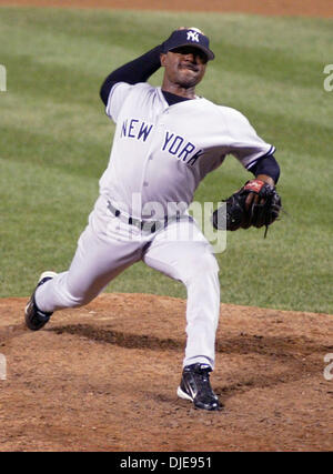 Jun 22, 2004; Baltimore, MD, USA; Yankees' relief pitcher TOM GORDON strikes out Luis Matos in the 9th inning to end the game between the New York Yankees v. Baltimore Orioles, Tuesday June 22, 2004 at Camden Yards in Baltimore, MD. New York defeated Baltimore 10-4. Stock Photo