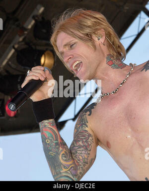 Aug 07, 2004; Los Angeles, CA, USA; JOSH TODD performing during X Games X. Stock Photo
