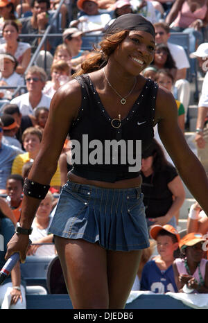 Aug 28, 2004; Flushing Meadows, NY, USA; Tennis Star SERENA WILLIAMS at the 2004 Arthur Ashe Kids Day Ceremony at the US Open Stadium  in Flushing Meadows, NY on Saturday August 28, 2004. Stock Photo