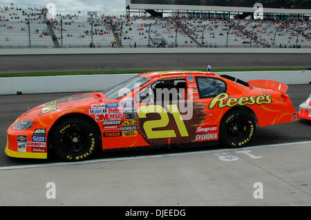 Sep 09, 2004; Richmond, VA, USA ; Number 21 car driven by KEVIN HARVICK at the Richmond International Raceway. Stock Photo