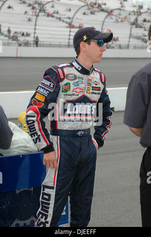 Sep 09, 2004; Richmond, VA, USA ; KYLE BUSCH waiting to do his qualifying laps for the Emerson Radio 500 at the Richmond International Raceway. Stock Photo