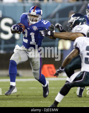 Sep 12, 2004; Philadelphia, PA, USA; NY Giants' quarterback ELI