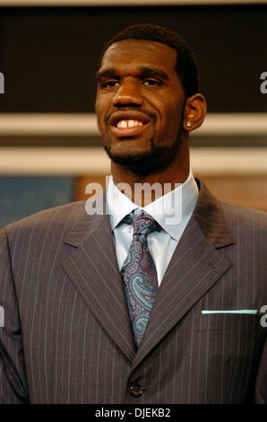 Sep 14, 2007 - Manhattan, NY, USA - 7-foot Basketball center GREG ODEN, the No. 1 June draft pick, is out of the season and will not play for the Portland Trail Blazers this year because of microfracture knee surgery performed yesterday. Oden averaged 15.7 points and 9.6 rebounds last season as a freshman. He led the Buckeye's to the national championship game and had 25 points and Stock Photo