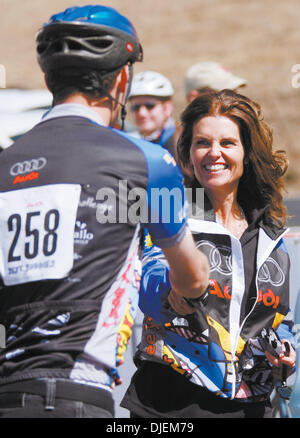 Sep 09, 2007 - Cambria, California, USA - California first lady MARIA SHRIVER talks to fellow participant AUSTIN THORNBURG from Bakersfield at Best Buddies Challange 2007.   (Credit Image: © David Middlecamp/The Tribune/ZUMA Press) Stock Photo