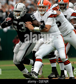 SUNDAY SEPT. 23, 2007 OAKLAND, CA. -  Oakland Raiders linebacker Thomas Howard gets pushed out of bounds by Browns quarterback Derek Anderson after Howard's interception in the second quarter..Jorgen Gulliksen/Register.all names cq. (Credit Image: © Napa Valley Register/ZUMApress.com) Stock Photo