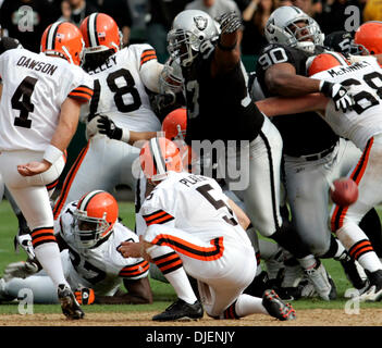 SUNDAY SEPT. 23, 2007 OAKLAND, CA. -  Raiders defensive tackles Tommy Kelly, 93, and Terdell Sands, 90, burst through the line of scrimmage as Dawson attempted the winning field goal with Kelly getting the block..Jorgen Gulliksen/Register.all names cq. (Credit Image: © Napa Valley Register/ZUMApress.com) Stock Photo