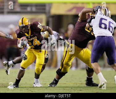 Simbron TEMPE, AZ - OCTOBER 24: Arizona State Sun Devils quarterback Jake Fette ...