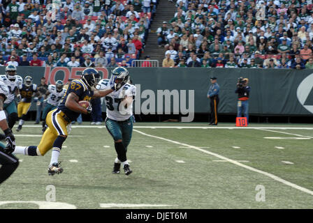 Cincinnati wide receiver Laveranues Coles (11) during game action at the  Oakland Coliseum, also known as the ''Black Hole'' in Oakland, Claif. on  Sunday. The Oakland Raiders defeated the Cincinnati Bangles 20-17. (