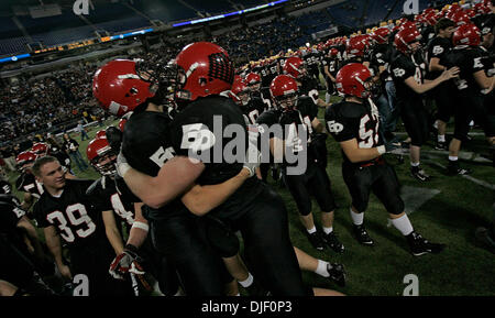 Nov 23, 2007 - Minneapolis, Minnesota, USA - Eden Prairie players celebrated their 50-21 victory over Cretin-Derham Hall in the Class 5A Championship game of the 2007 Minnesota State High School State Football Tournament at the Metrodome Friday, November 23.   (Credit Image: © Jim Gehrz/Minneapolis Star Tribune/ZUMA Press) RESTRICTIONS: USA Tabloids RIGHTS OUT! Stock Photo