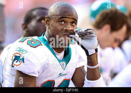 Dec 02, 2007 - Miami Gardens, Florida, USA - Dolphins receiver TED GINN JR. sits dejected as time runs down against the New York Jets Sunday at Dolphin stadium.  Final score Jets 40-13 over the Fins. (Credit Image: © Bill Ingram/Palm Beach Post/ZUMA Press) RESTRICTIONS: * USA Tabloids Rights OUT * Stock Photo