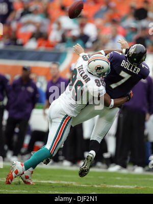 Dec 16, 2007 - Miami Gardens, Florida, USA - Baltimore Ravens at Miami  DolphinsThe Dolphins undefeated team of 1972 was honored at halftime.  (Credit Image: © Allen Eyestone/Palm Beach Post/ZUMA Press) RESTRICTIONS: *