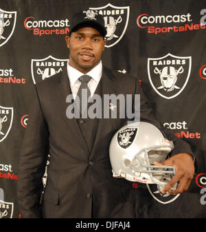 Darren mcfadden hi-res stock photography and images - Page 2 - Alamy