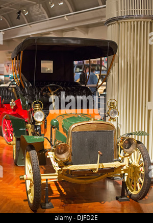 Dearborn, Michigan - The 1905 Ford Model B on display at the Henry Ford Museum. Stock Photo