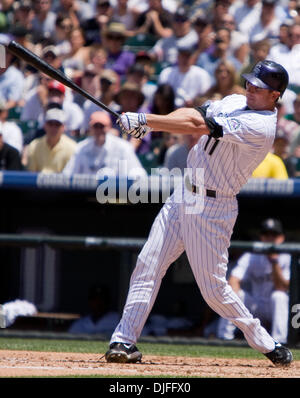 Milwaukee Brewers' J.J. Hardy slides home during the fourth inning of a  baseball game Thursday, May 14, 2009, in Milwaukee. (AP Photo/Morry Gash  Stock Photo - Alamy