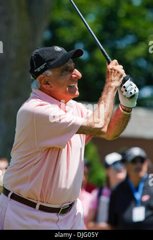 June 30, 2010 - Sylvania, Ohio, USA - 30 June 2010:  Jamie Farr during the Owens-Illinois Celebrity Pro-Am event of the Jamie Farr Owens Corning Classic presented by Kroger at Highland Meadows Golf Club in Sylvania, Ohio.   .Mandatory Credit: Scott W. Grau / Southcreek Global (Credit Image: © Southcreek Global/ZUMApress.com) Stock Photo