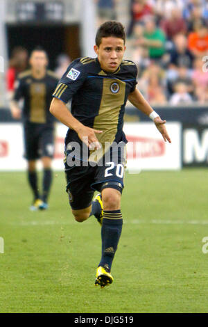July 10, 2010 - Chester, Pennsylvania, United States of America - 10 July 2010: Philadelphia Union midfielder Roger Torres (#20) races to the ball during the match against the San Jose Earthquakes at PPL Park in Chester, PA. The Union lost 2-1. Mandatory Credit: Kate McGovern / Southcreek Global (Credit Image: Â© Southcreek Global/ZUMApress.com) Stock Photo