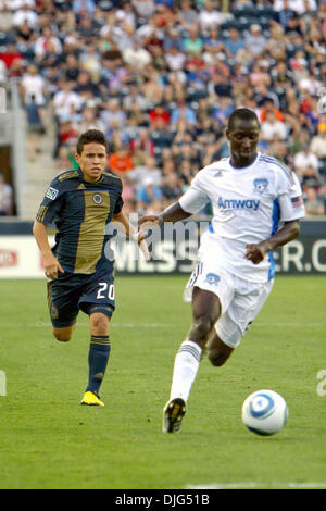 July 10, 2010 - Chester, Pennsylvania, United States of America - 10 July 2010: Philadelphia Union midfielder Roger Torres (#20) chases San Jose Earthquakes defender Ike Opara (#6) during the match at PPL Park in Chester, PA. The Union lost 2-1. Mandatory Credit: Kate McGovern / Southcreek Global (Credit Image: Â© Southcreek Global/ZUMApress.com) Stock Photo