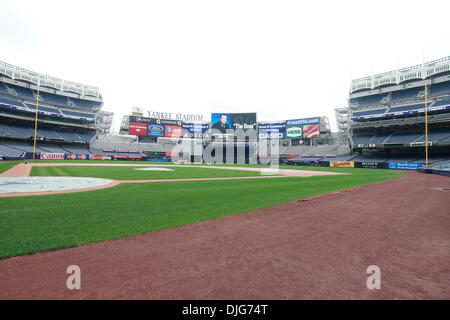 Jul 13, 2010 - Bronx, New York, USA - Yankee Stadium on the day George M. Steinbrenner III, principal owner of the New York Yankees franchise dies. PICTURED: Interior photo of George on Jumbotron 'The Boss.' (Credit Image: © Angel Chevrestt/ZUMApress.com) Stock Photo