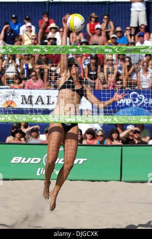 April Ross goes high to throw down a spike, during the women's final match of the AVP Nivea Pro Beach Volleyball Tournament tour stop in Hermosa Beach, California. (Credit Image: © Tony Leon/Southcreek Global/ZUMApress.com) Stock Photo