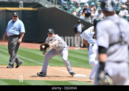 Chicago White Sox outfielder Scott Podsednik (22), left, is congratulated  by teammate A.J. Pierzynski (12) after hitting the game winning home run in  game 2 of the World Series at U. S.