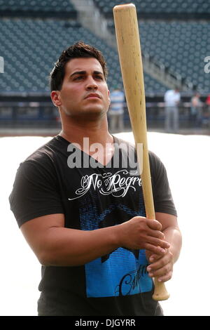 Pregnant Nicole 'Snooki' Polizzi and fiance Jionni LaValle meet the New  York Mets third basemen David Wright at Citi Field. New York City, USA -  23.07.12 Stock Photo - Alamy