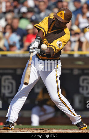 Tony Gwynn - San Diego Padres  San diego padres, Baseball, Gwynn