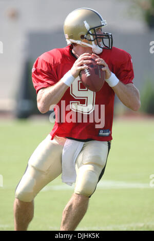 Jan. 30, 2011 - Honolulu, Hawaii, U.S - New Orleans Saints QB Drew Brees  (9) before the start of the Pro Bowl. The NFC defeated the AFC 55-41 in the  2011 NFL